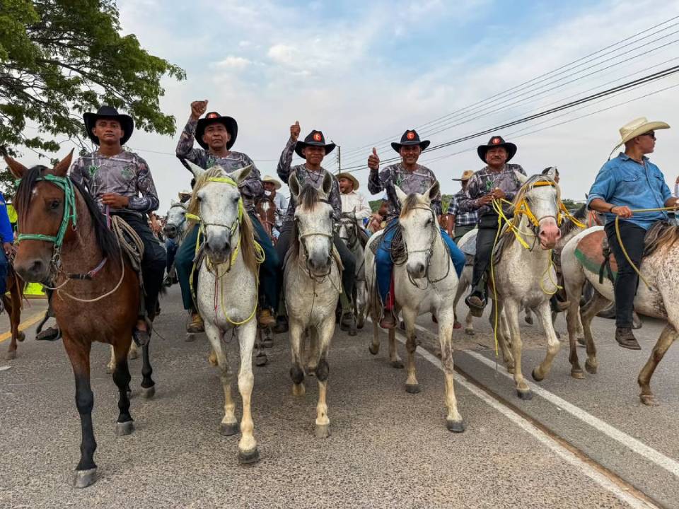 En Elorza realizaron imponente cabalgata